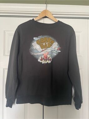 Green Day Graphic Crewneck Sweatshirt